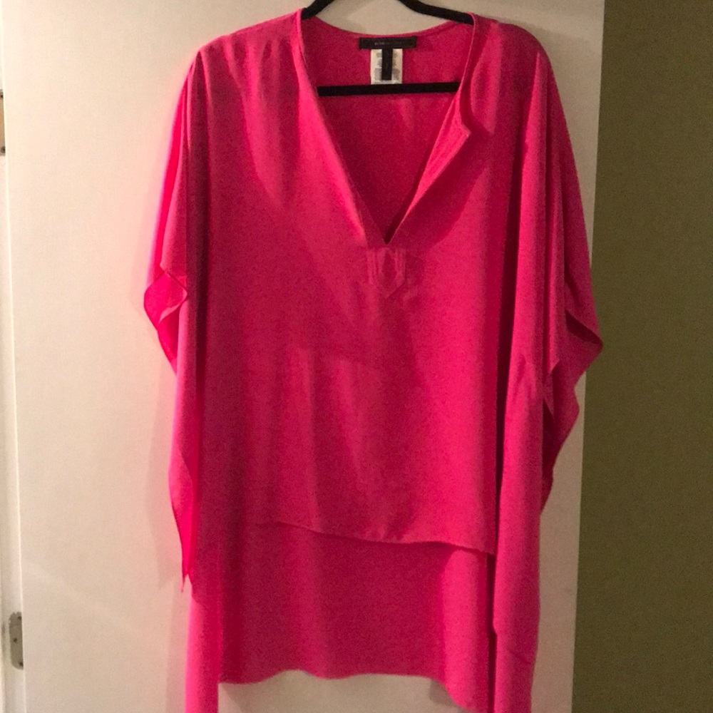 Worn twice, looks so cute with jeans or leggings!